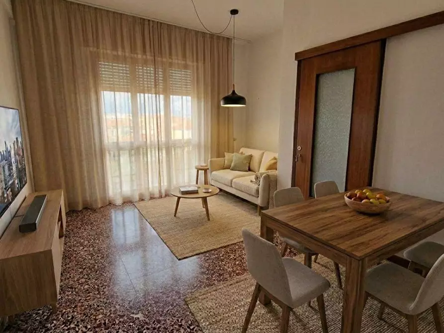 Immagine 1 di Appartamento in vendita  a Carrara