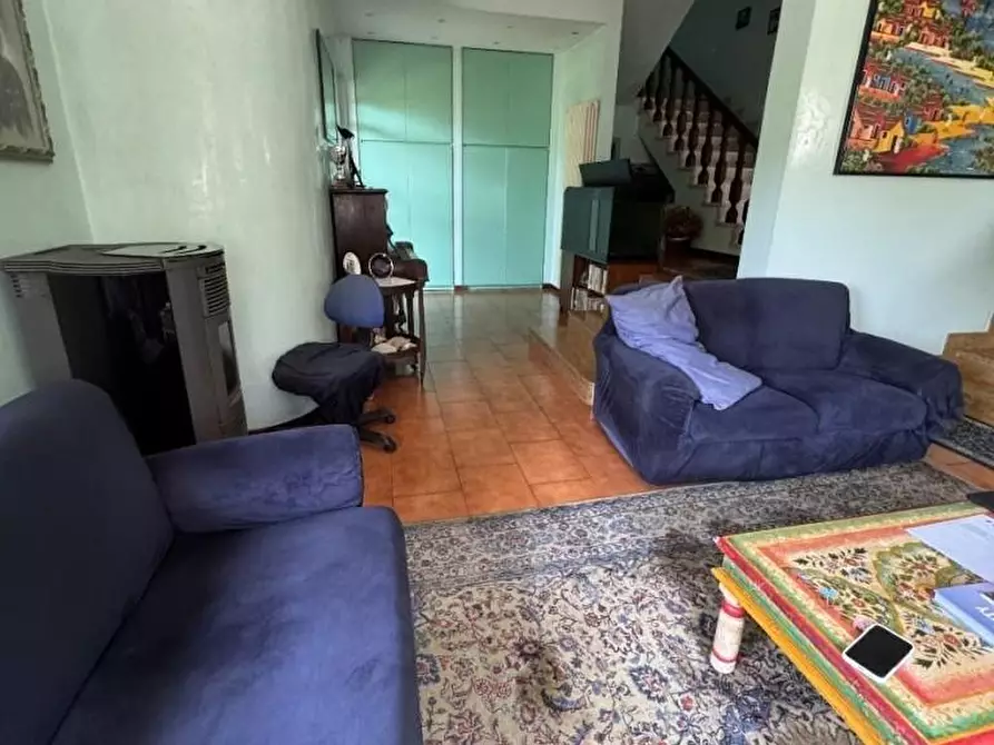 Immagine 9 di Villa in vendita  a Massa