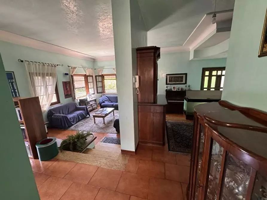 Immagine 12 di Villa in vendita  a Massa
