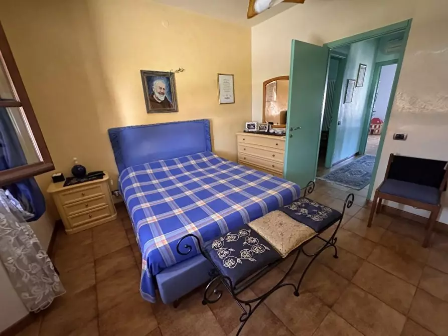 Immagine 16 di Villa in vendita  a Massa