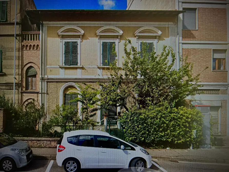 Immagine 3 di Villa in vendita  a Castelfiorentino