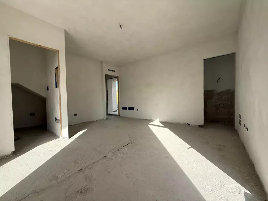 Immagine 49 di Villa in vendita  a Santa Maria A Monte
