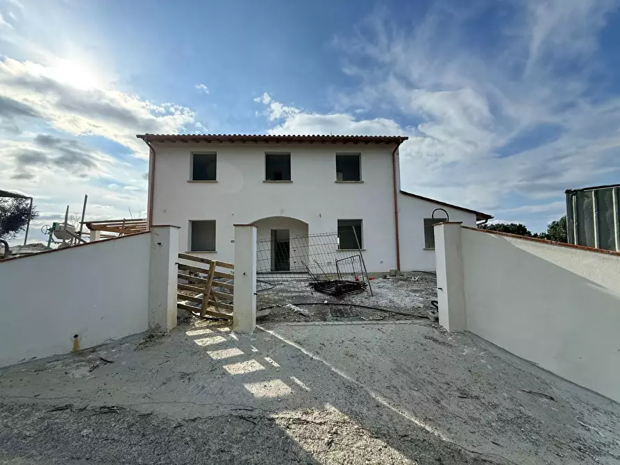 Immagine 38 di Villa in vendita  a Santa Maria A Monte