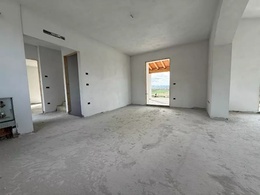 Immagine 32 di Villa in vendita  a Santa Maria A Monte