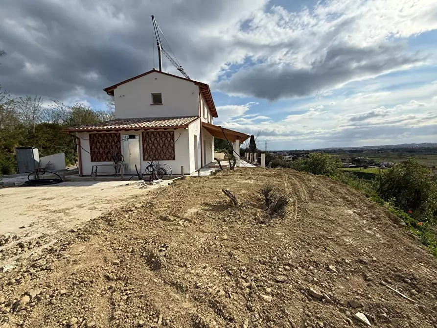 Immagine 8 di Villa in vendita  a Santa Maria A Monte