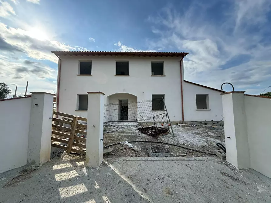 Immagine 37 di Villa in vendita  a Santa Maria A Monte