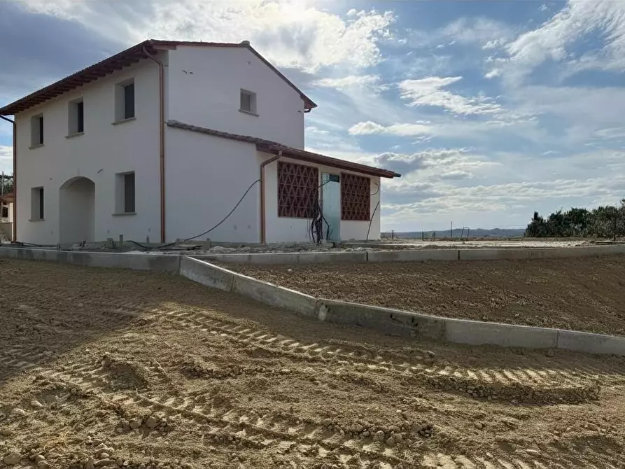 Immagine 1 di Villa in vendita  a Santa Maria A Monte