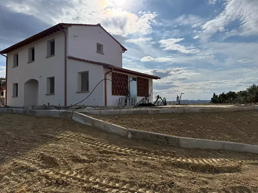 Immagine 10 di Villa in vendita  a Santa Maria A Monte