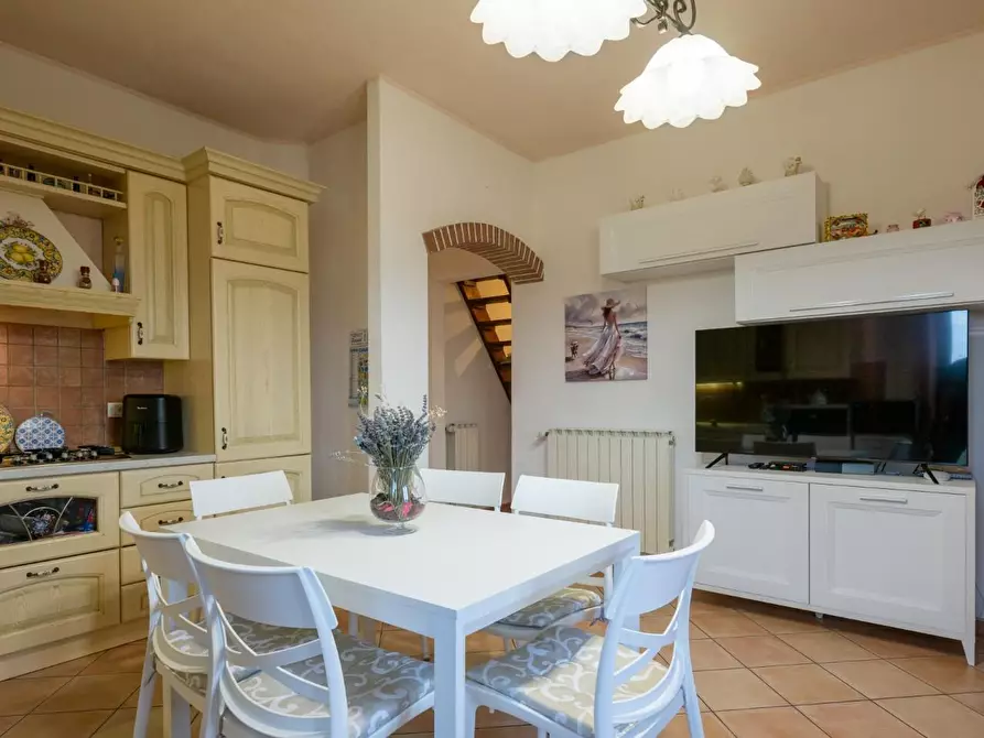 Immagine 8 di Appartamento in vendita  a Vicopisano