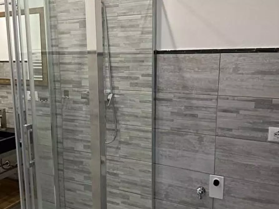 Immagine 5 di Porzione di casa in affitto  a Carrara