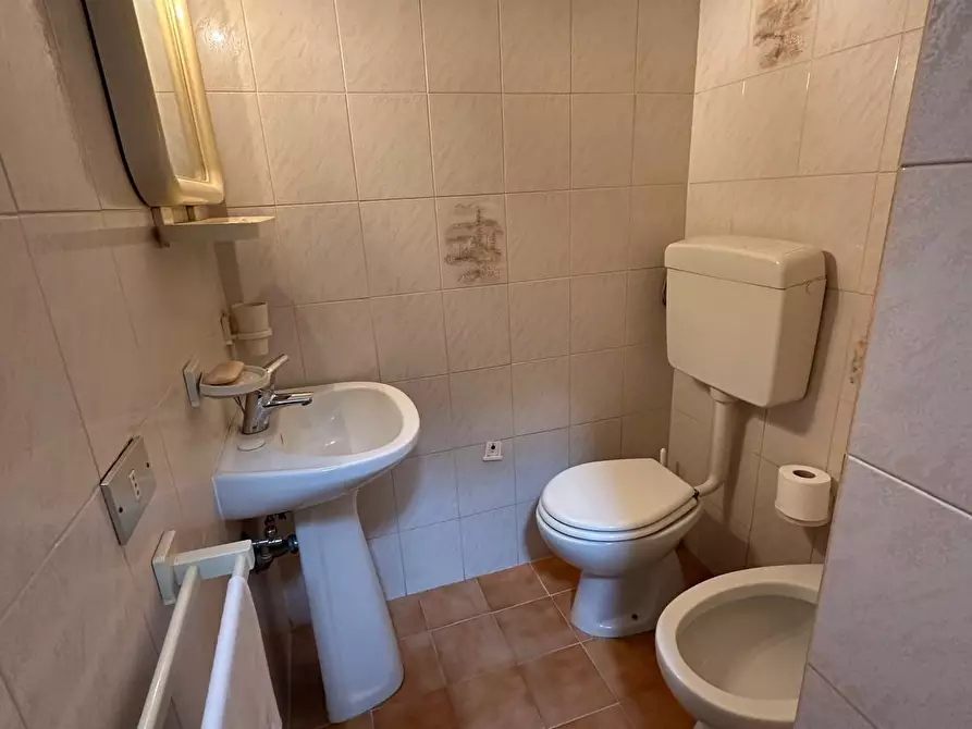 Immagine 5 di Porzione di casa in vendita  a Campiglia Marittima