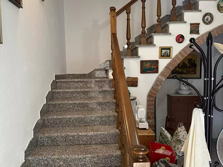 Immagine 8 di Porzione di casa in vendita  a Campiglia Marittima