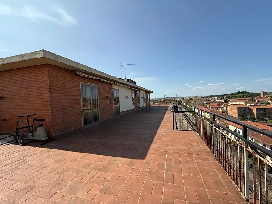 Immagine 16 di Mansarda in vendita  a Certaldo