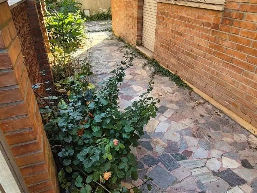 Immagine 2 di Casa quadrifamiliare in vendita  a Viareggio