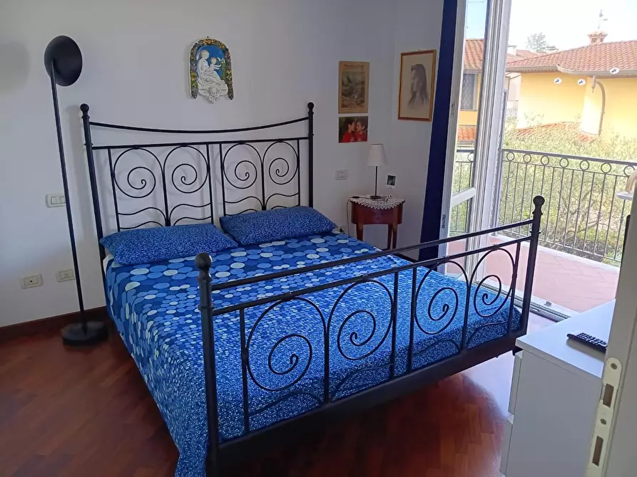 Immagine 14 di Casa quadrifamiliare in vendita  a Massa