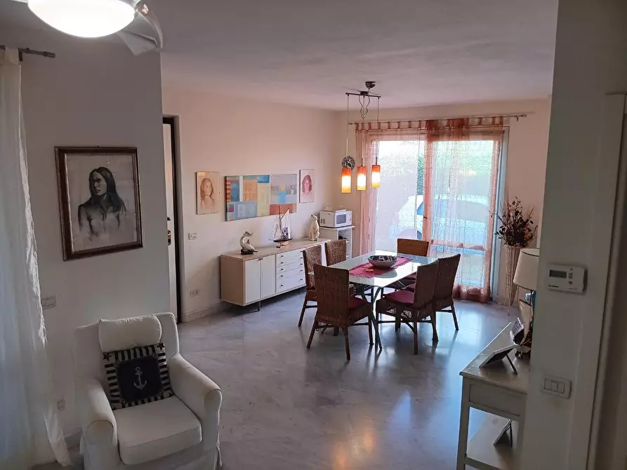 Immagine 11 di Casa quadrifamiliare in vendita  a Massa