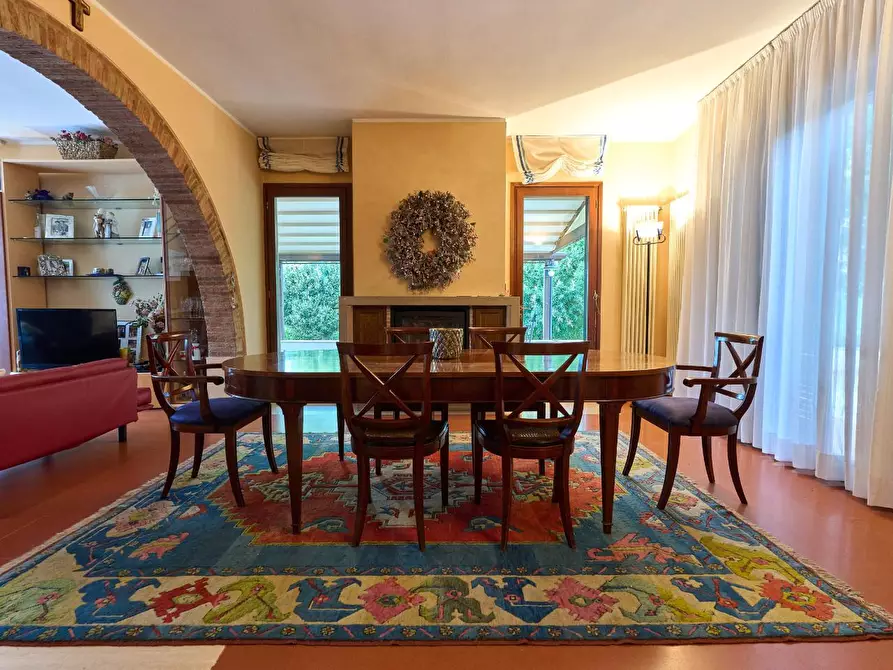 Immagine 3 di Villa in vendita  a San Miniato