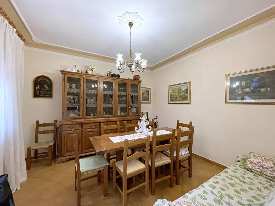 Immagine 2 di Villa in vendita  a Massarosa