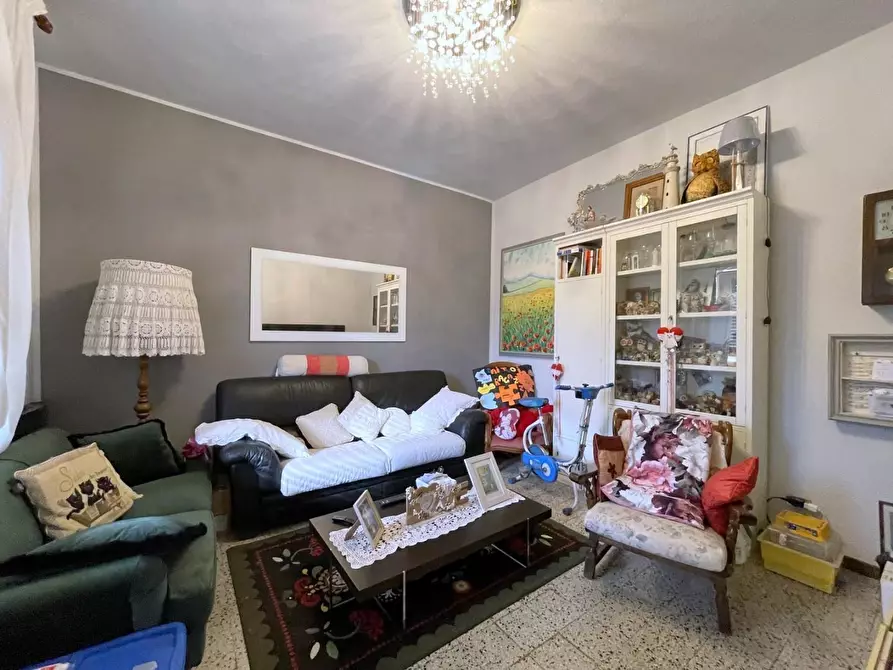 Immagine 32 di Villa in vendita  a Massarosa