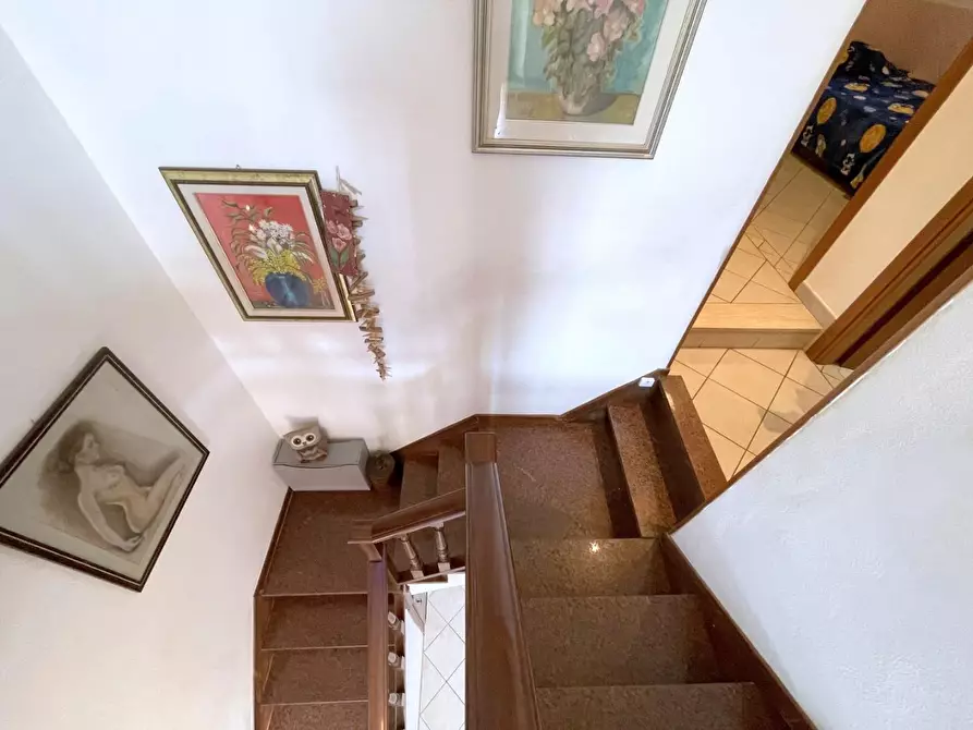 Immagine 39 di Villa in vendita  a Massarosa