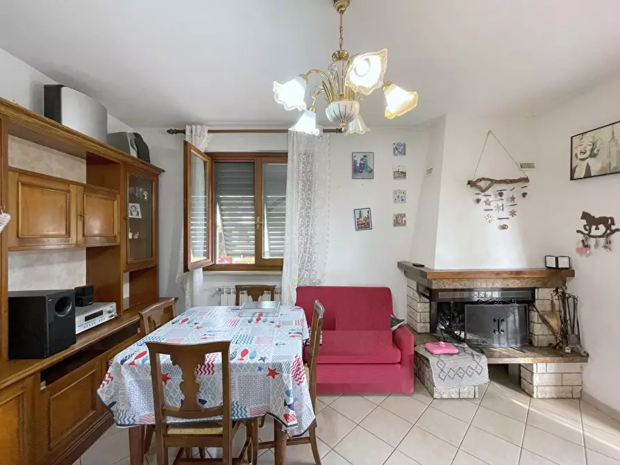 Immagine 10 di Villa in vendita  a Massarosa