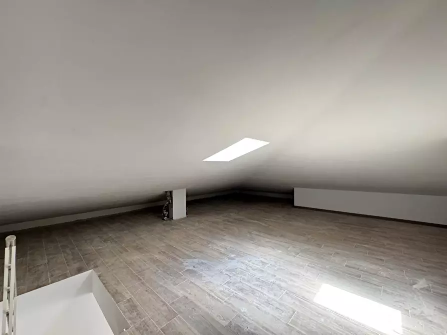 Immagine 37 di Appartamento in vendita  a Capraia E Limite