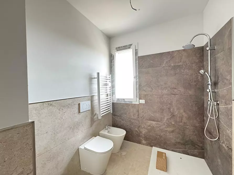 Immagine 28 di Appartamento in vendita  a Capraia E Limite