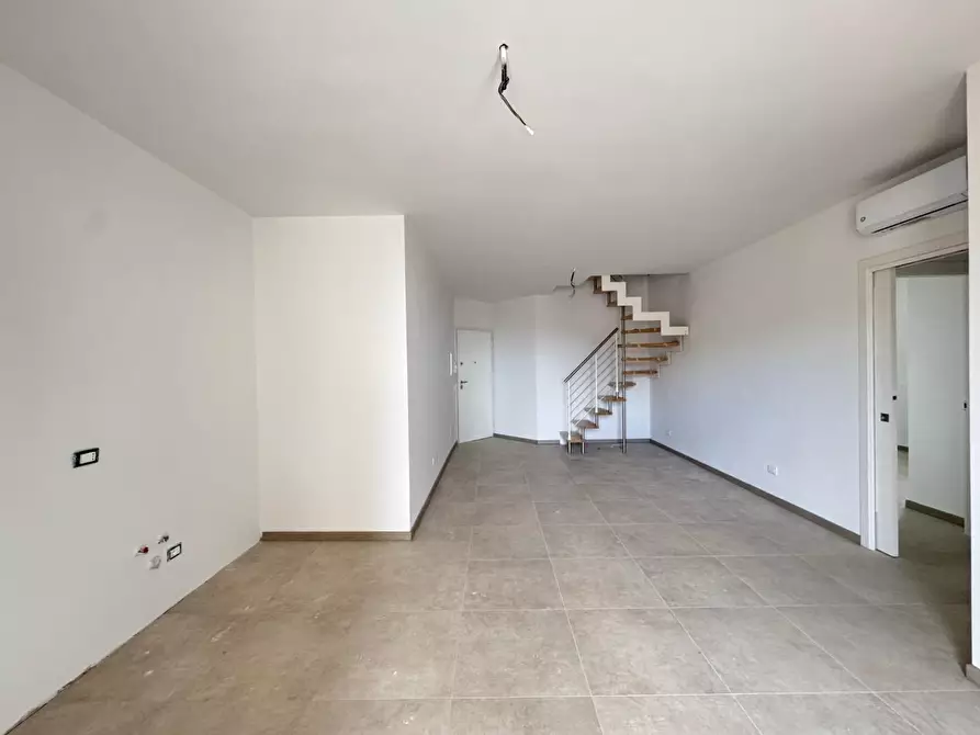 Immagine 8 di Appartamento in vendita  a Capraia E Limite