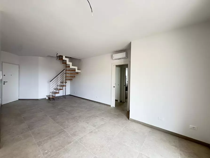 Immagine 10 di Appartamento in vendita  a Capraia E Limite