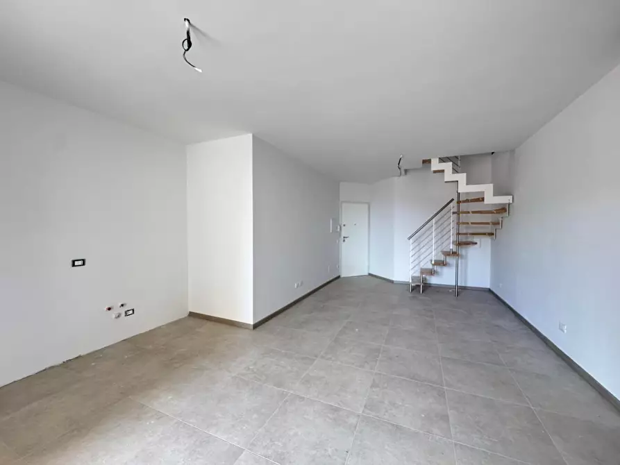 Immagine 19 di Appartamento in vendita  a Capraia E Limite