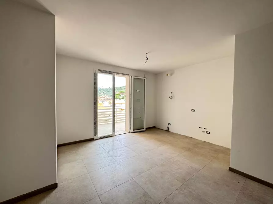 Immagine 16 di Appartamento in vendita  a Capraia E Limite