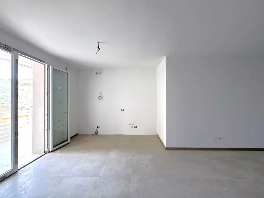 Immagine 40 di Appartamento in vendita  a Capraia E Limite