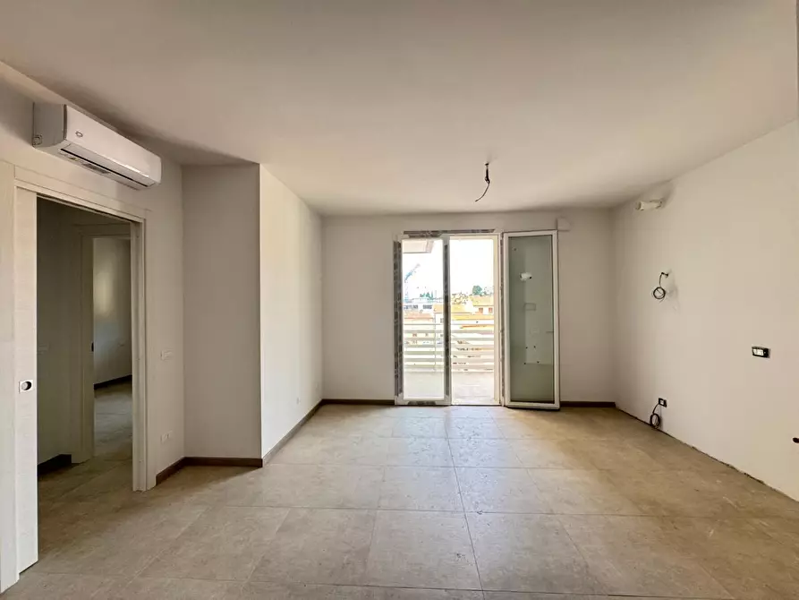 Immagine 15 di Appartamento in vendita  a Capraia E Limite