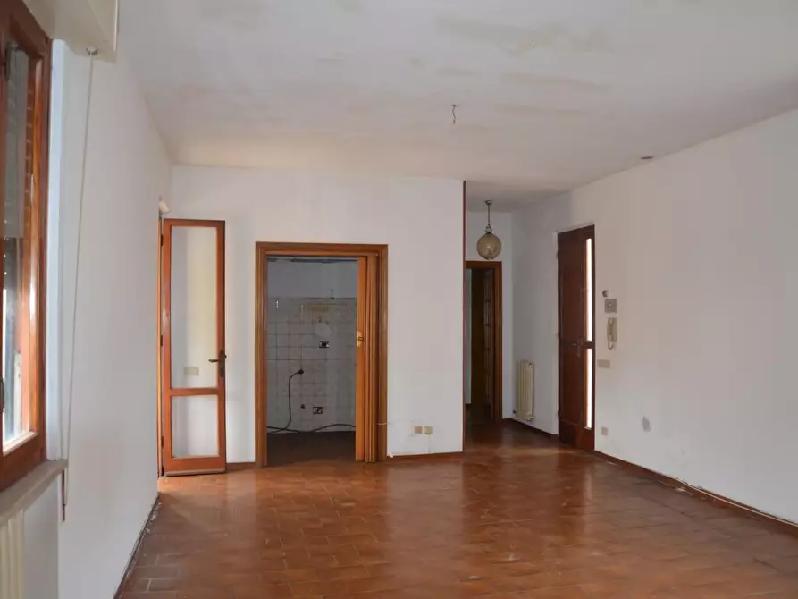 Immagine 1 di Appartamento in vendita  a Vecchiano