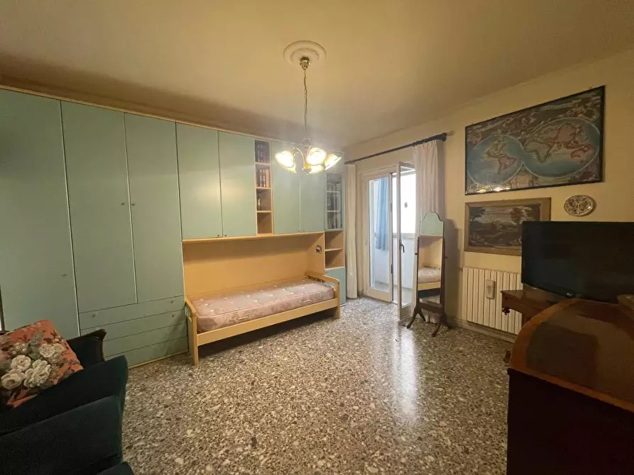 Immagine 8 di Appartamento in vendita  a Taranto