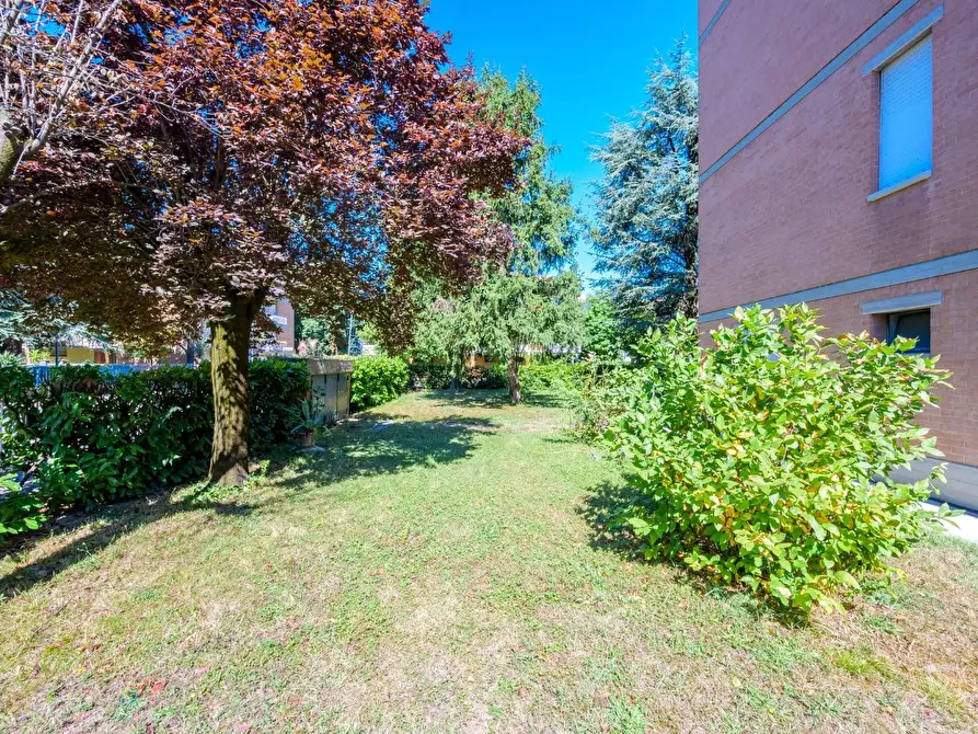 Immagine 30 di Appartamento in vendita  a Reggio Nell'emilia