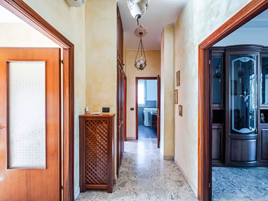 Immagine 1 di Appartamento in vendita  a Reggio Nell'emilia