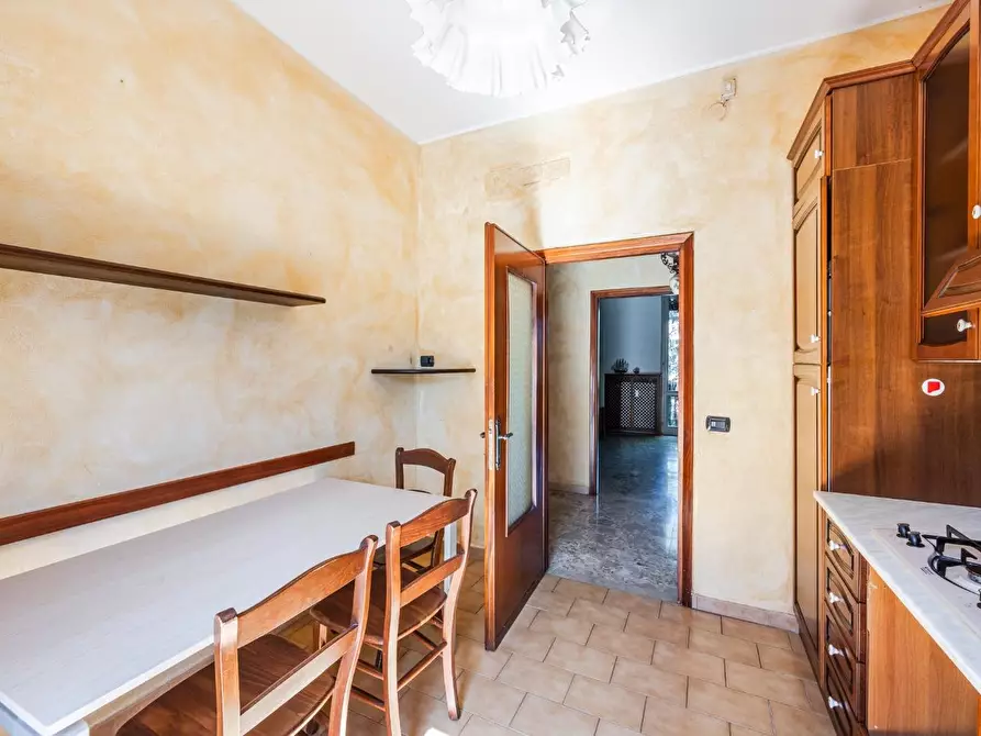 Immagine 4 di Appartamento in vendita  a Reggio Nell'emilia