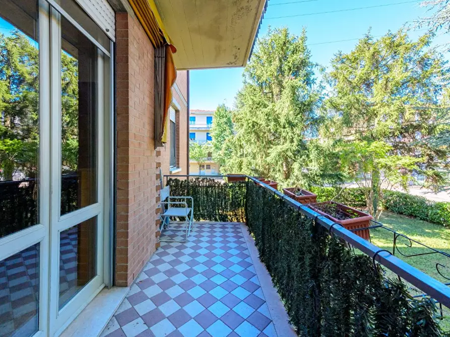 Immagine 13 di Appartamento in vendita  a Reggio Nell'emilia