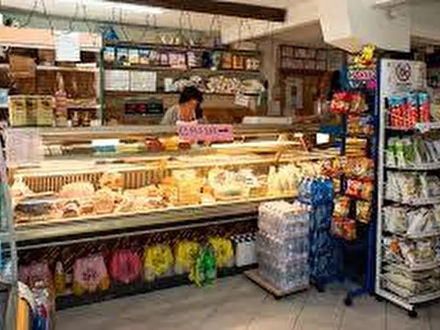 Immagine 13 di Alimentari in vendita  a Livorno