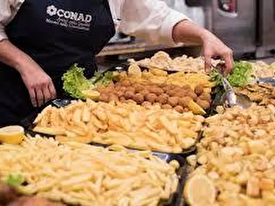 Immagine 12 di Alimentari in vendita  a Livorno