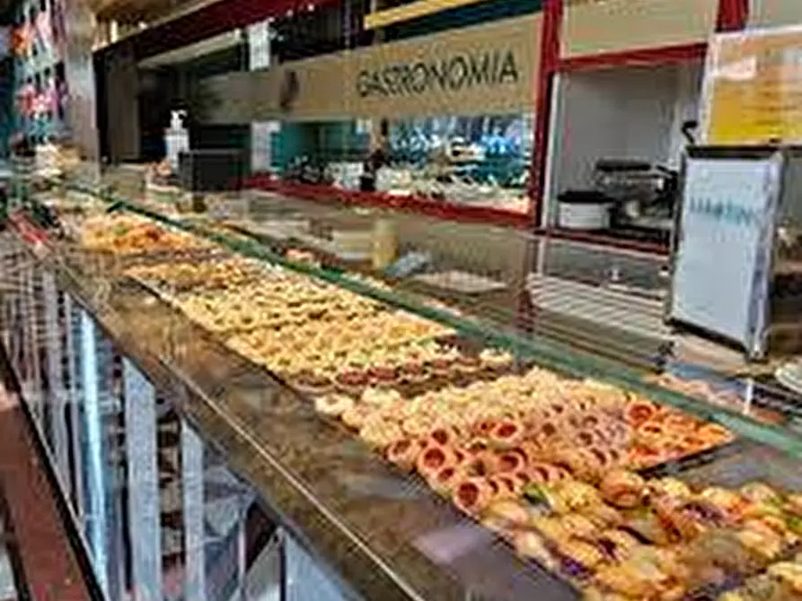 Immagine 9 di Alimentari in vendita  a Livorno