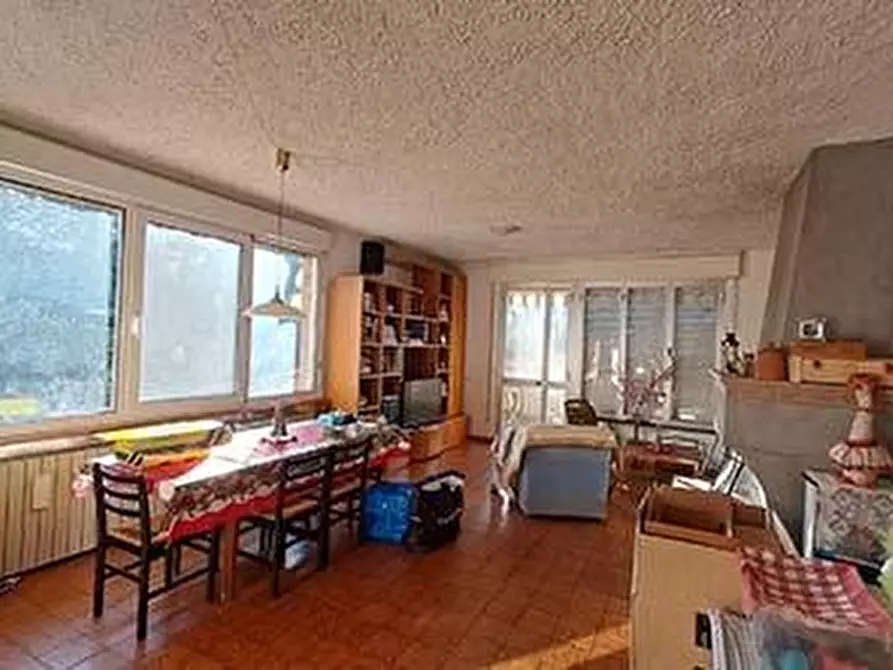 Immagine 5 di Villa in vendita  a Massarosa