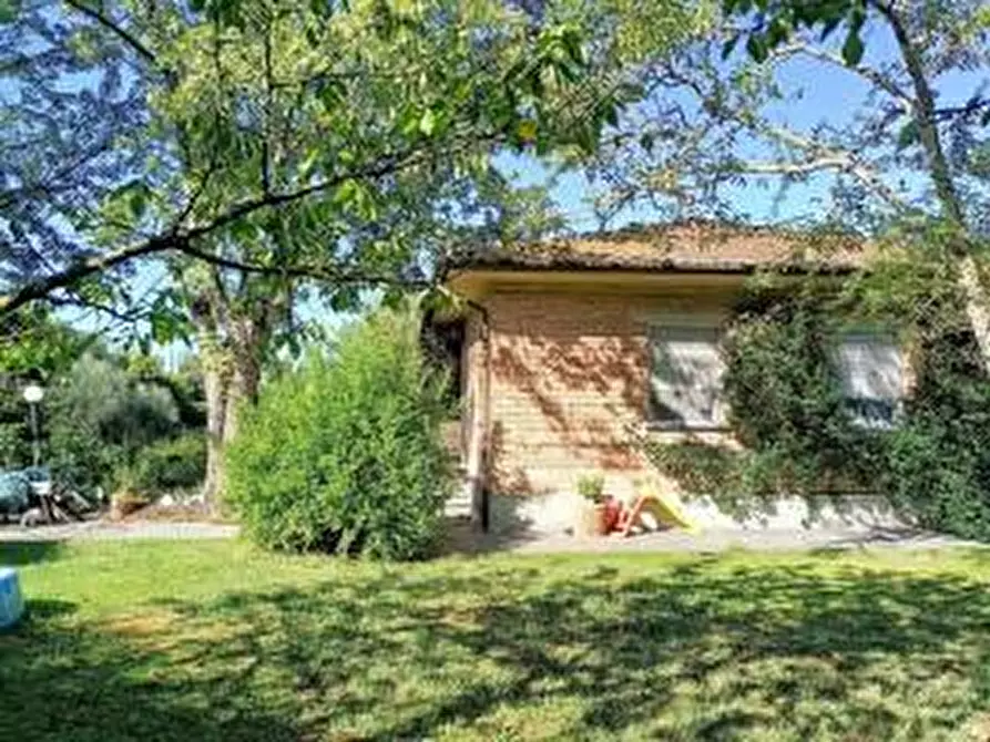 Immagine 32 di Villa in vendita  a Massarosa