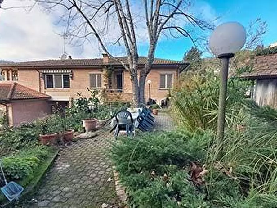 Immagine 20 di Villa in vendita  a Massarosa