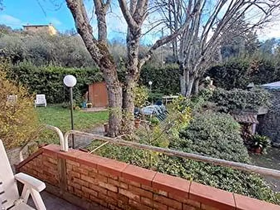 Immagine 13 di Villa in vendita  a Massarosa