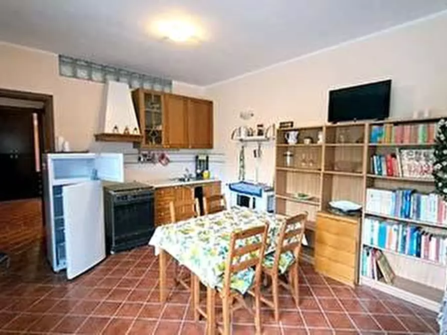 Immagine 28 di Villa in vendita  a Massarosa