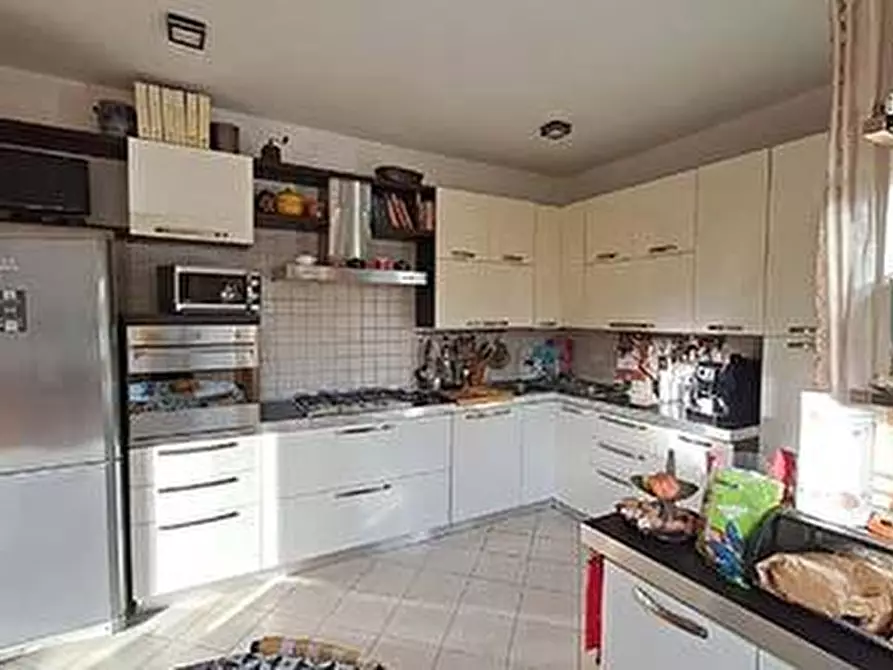 Immagine 7 di Villa in vendita  a Massarosa