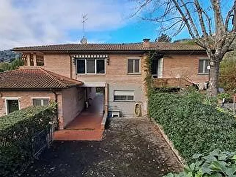 Immagine 21 di Villa in vendita  a Massarosa