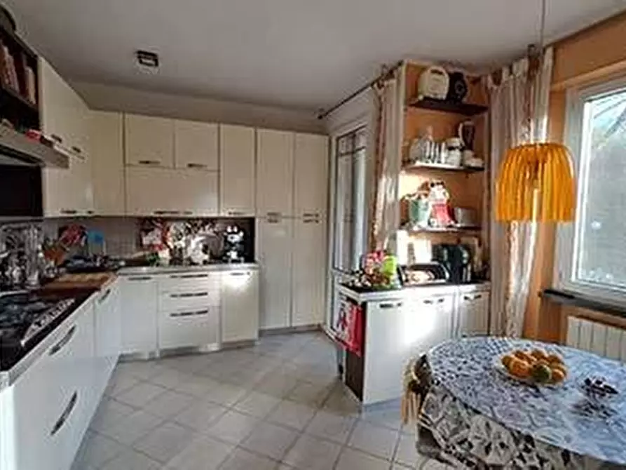 Immagine 8 di Villa in vendita  a Massarosa